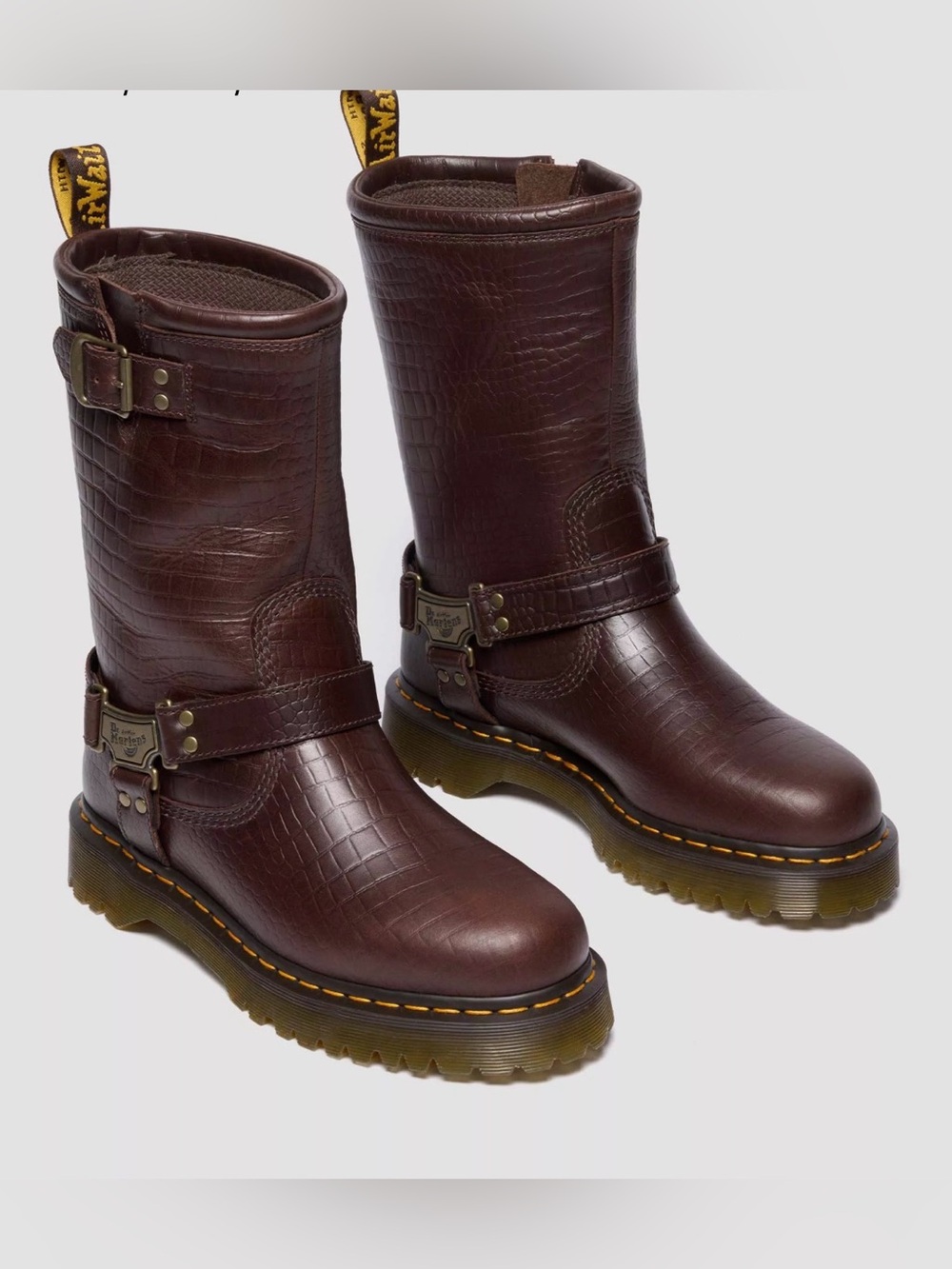 Dr Martens Anistone HI Biker Boots
Reptile Leather Embossed. MSRP $200. Size 8 - Picture 3 of 17